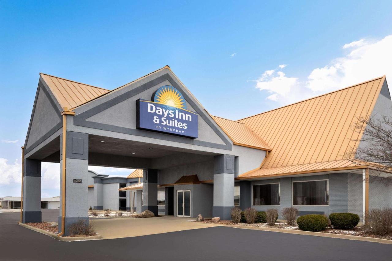 Days Inn & Suites By Wyndham Kokomo Exterior photo